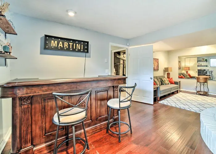 Retreat W/ Deck ~ 4 Mi To Dtwn! * Pittsburgh