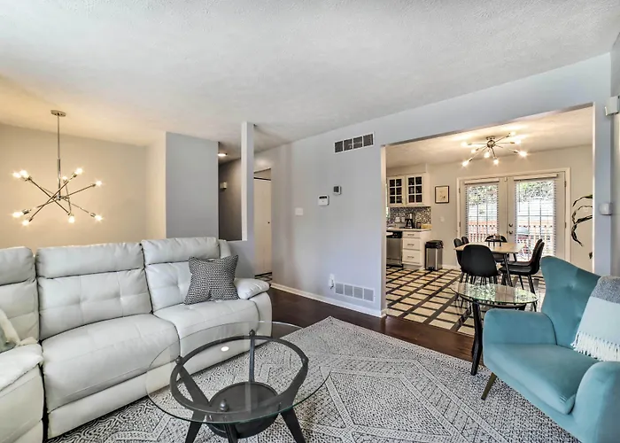 Retreat W/ Deck ~ 4 Mi To Dtwn! * Pittsburgh